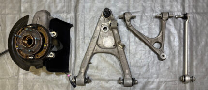 2014-2019 Chevrolet C7 Corvette Passenger Rear Knee Spindle Hub w/ Control Arms / 40K C7008