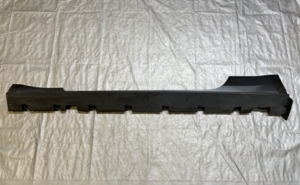 2015-2023 Ford Mustang GT S550 Coupe Driver Side Skirt Rocker Panel / Magnetic Metallic FM018
