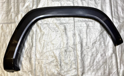 2016-2023 Toyota Tacoma Passenger Side Front Fender Flare Trim Panel / Magnetic Gray Metallic TC005