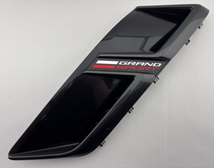 2017-2019 Chevrolet C7 Corvette Grand Sport Passenger Side Fender Vent Trim / OEM / Watkins Glen Gray Metallic C7008