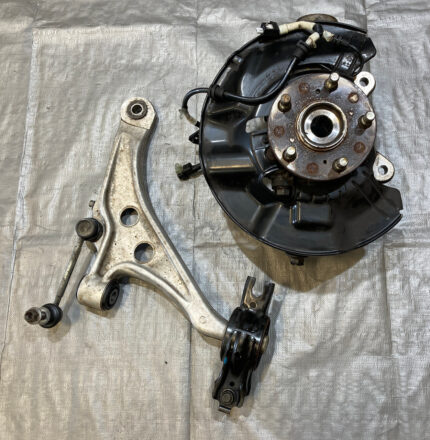 2017-2019 FK8 Honda Civic Type R Passenger Front Hub w/ Lower Control Arm / 75K TR105