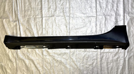 2017-2020 Fiat 124 Spider Abarth Driver Side Skirt Rocker Panel / Nero Cinema FD033