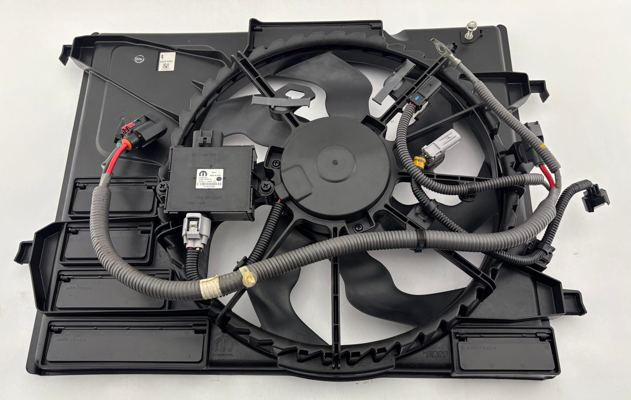 2017-2020 Fiat 124 Spider OEM Radiator Cooling Fan Shroud / FD030 2017-2020 Fiat 124 Spider OEM Radiator Cooling Fan Shroud / FD030