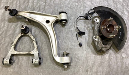 2017-2020 Fiat 124 Spider Passenger Front Knee Hub w/ Control Arms / 88K FD027