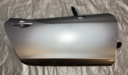 2017-2020 Fiat 124 Spider Passenger Side Door Assembly / Grigio Argento FD034