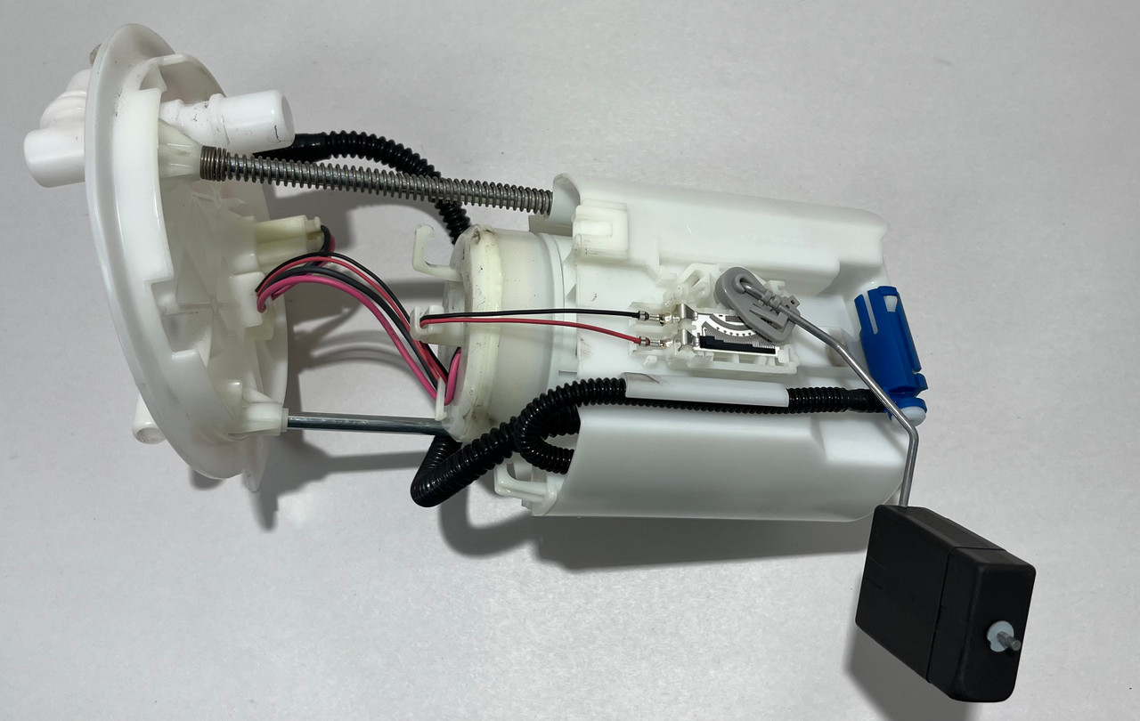 2017-2021 Honda Civic Type R FK8 OEM Fuel Pump Sending Unit / 39K TR107 2017-2021 Honda Civic Type R FK8 OEM Fuel Pump Sending Unit / 39K TR107