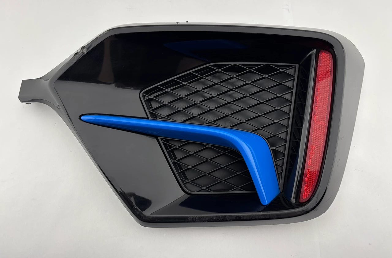 2020-2021 FK8 Honda Civic Type R Driver Side Rear Bumper Grille / Garnish / Boost Blue Pearl TR107 2020-2021 FK8 Honda Civic Type R Driver Side Rear Bumper Grille / Garnish / Boost Blue Pearl TR107