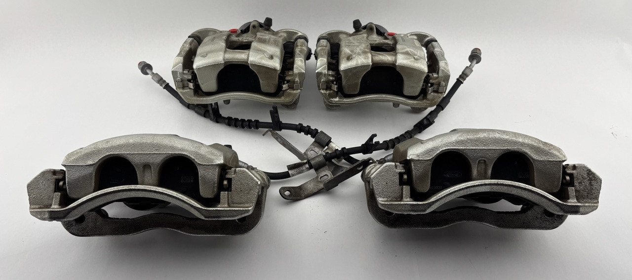 2021-2024 Ford Bronco OEM Brake Calipers / Set of 4 / 83K BR005 2021-2024 Ford Bronco OEM Brake Calipers / Set of 4 / 83K BR005