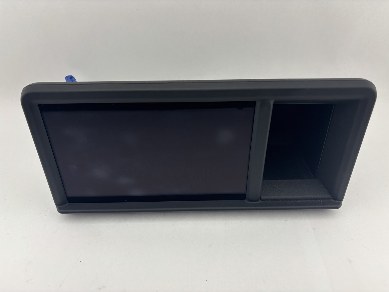2022-2023 Ford Maverick Lariat Sync 3 8" Radio Navigation Media Display / NZ6Z10D885A / MV006 2022-2023 Ford Maverick Lariat Sync 3 8" Radio Navigation Media Display / NZ6Z10D885A / MV006