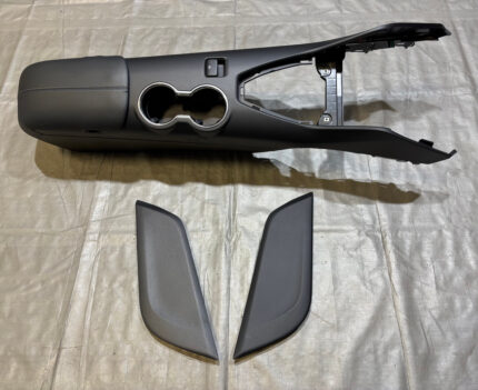 2024-2025 Ford Mustang GT California Special Center Console w/ Lid / Navy Pier Stitching / FM202