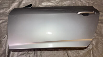 2024-2025 Ford Mustang GT S650 Convertible Driver Door Assembly / Iconic Silver Metallic FM202